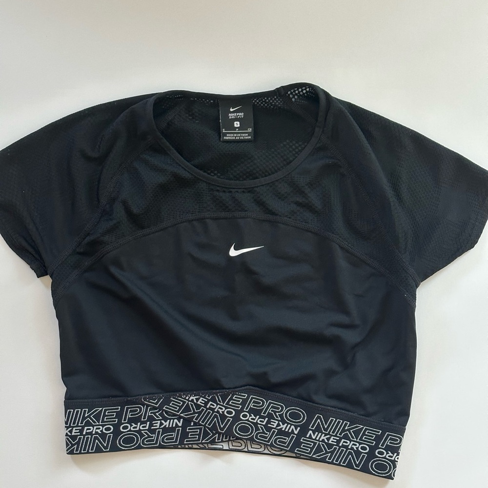 Nike Pro Cropped Dri-Fit Crossover Tee